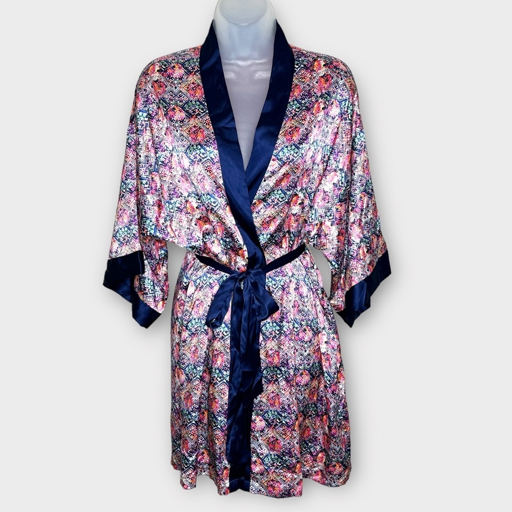 VICTORIA’S SECRET multicolor satin short robe size medium/large